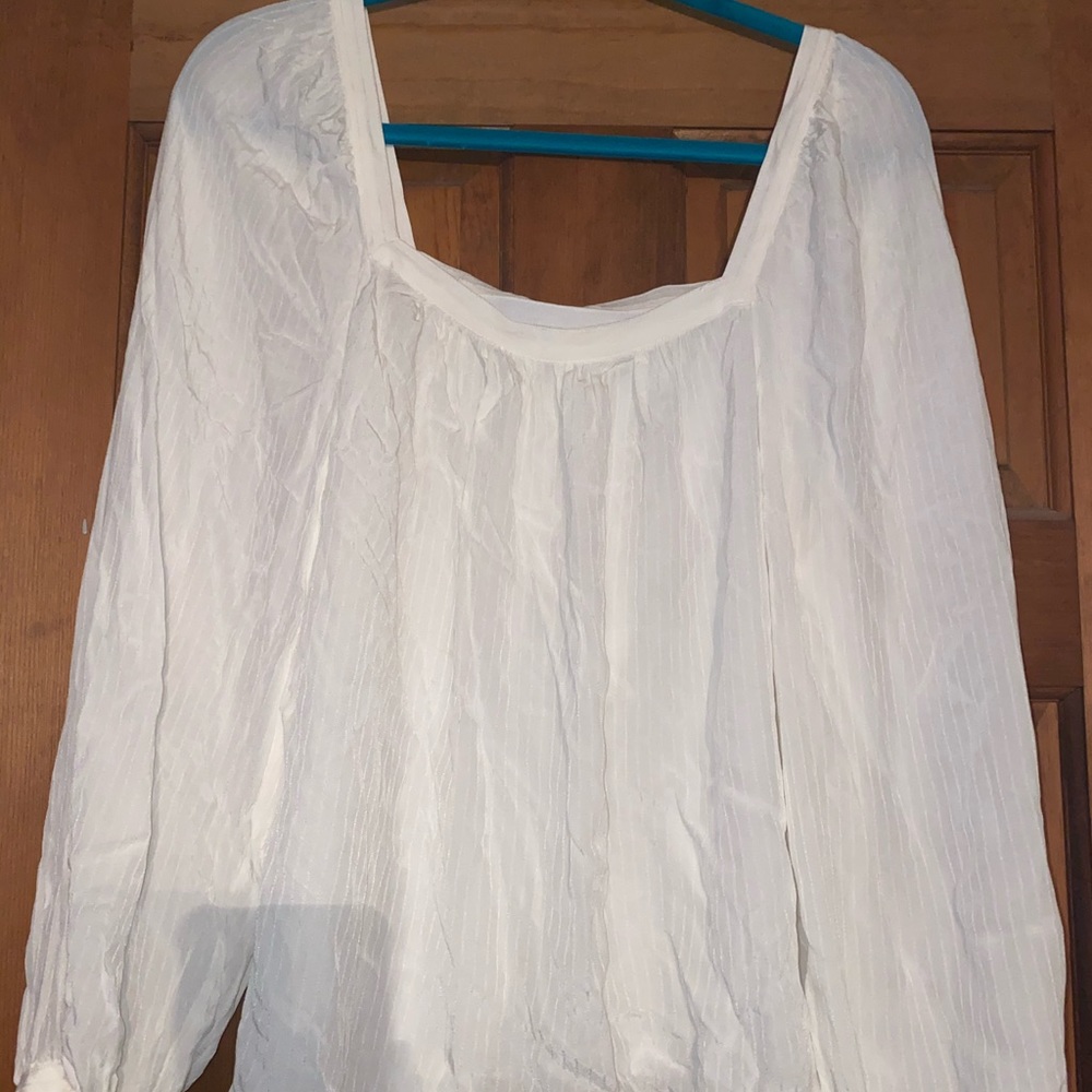 Women’s shirts - Picture 2 of 2